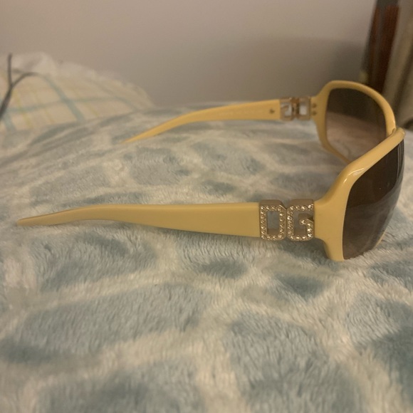 Dolce and Gabbana Sunglasses - Picture 2 of 4